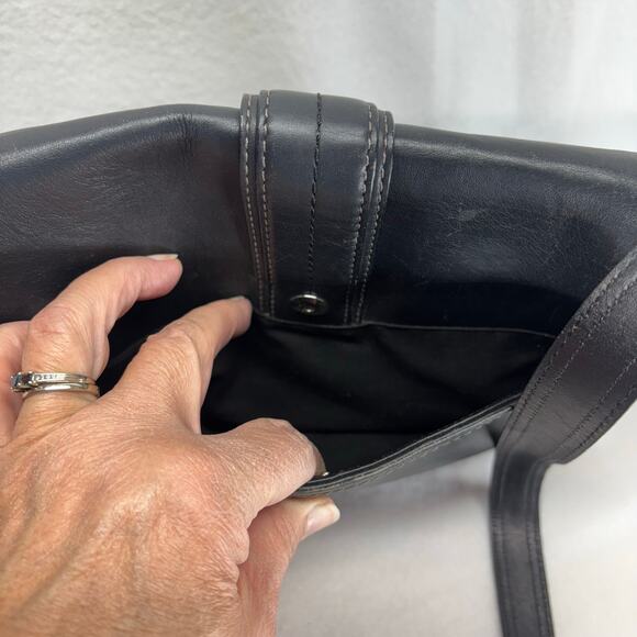 Coach‎ Hampton Buckle Flap Crossbody Bag - Like New - Picture 4 of 10